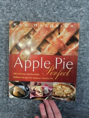"Apple Pie Perfect" 100 delicious twists on apple pies book